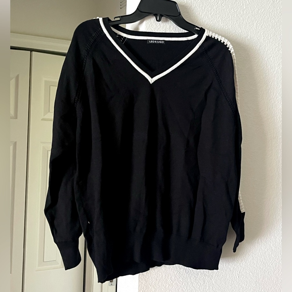 Leo and Ugo black cream pullover sweater pearl embellishment top size 5 or xl